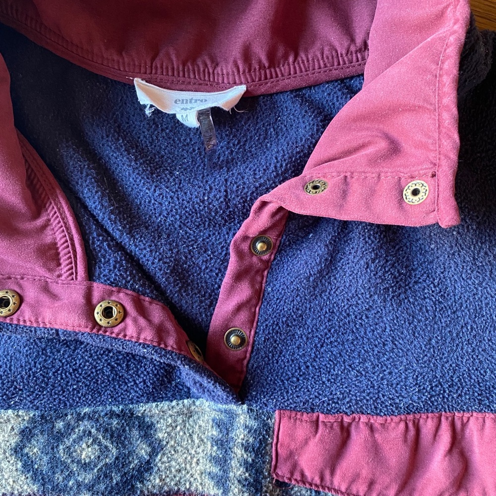 Entro Aztec Pullover - Picture 3 of 4